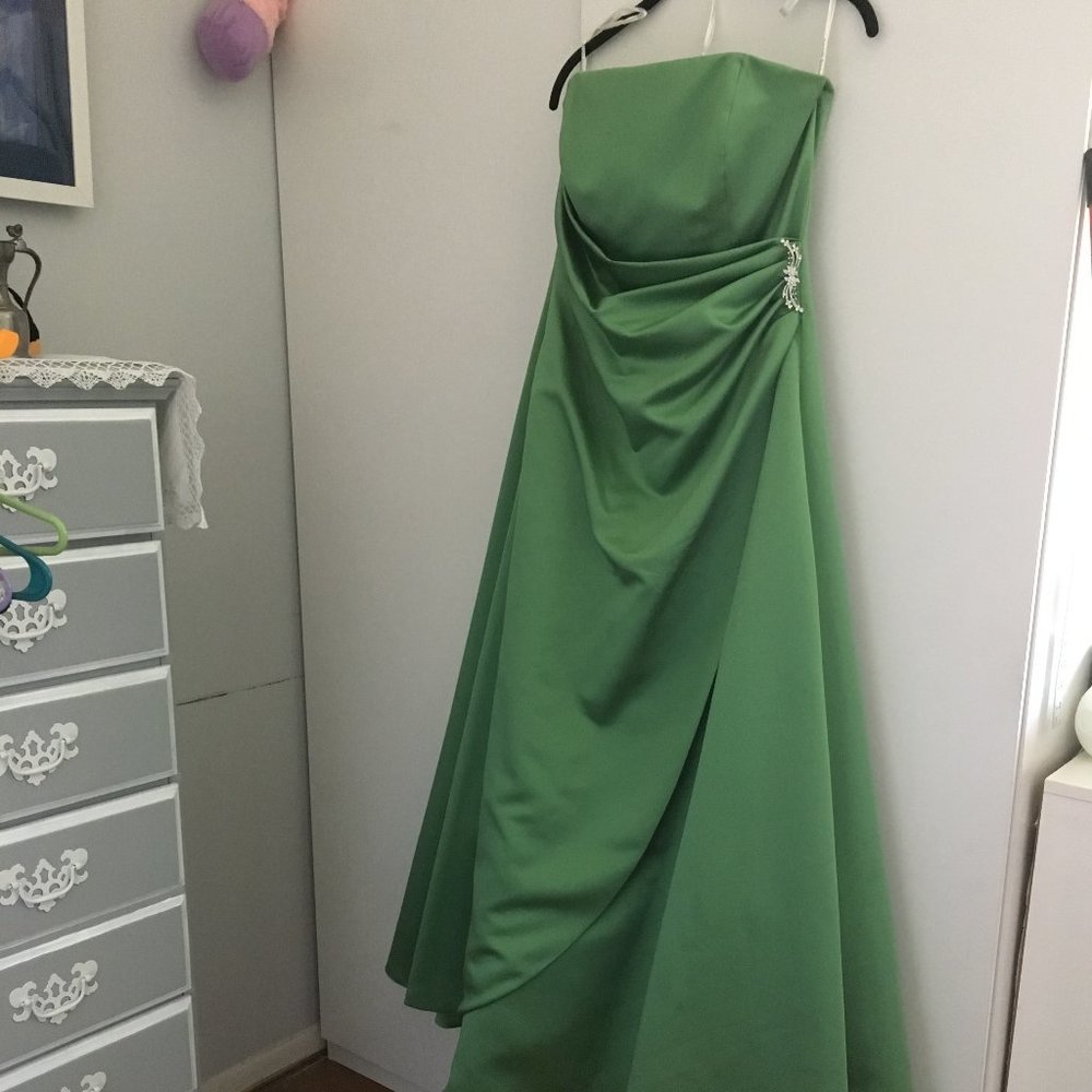 David's Bridal Strapless Green Gown Size 12